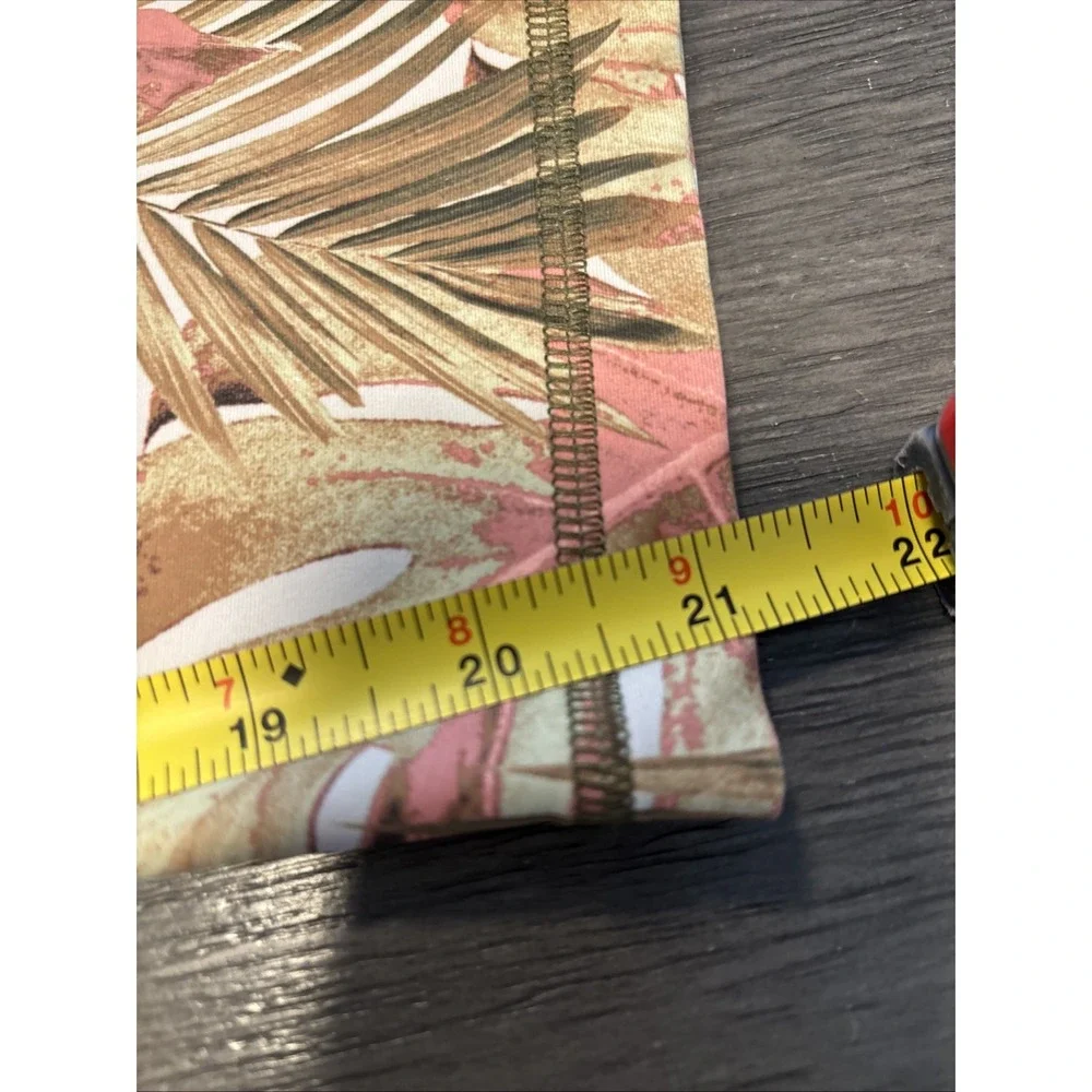 Old Navy Active PowerSoft Tropical Floral Capri Leggings Women's Size‎ L NWOT - Picture 6 of 6